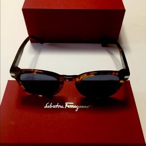 Salvatore Ferragamo 50mm ☀️ Sunglasses